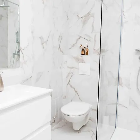 Perle De - 50 Metres De La Plage, Clim, Wifi Nicea