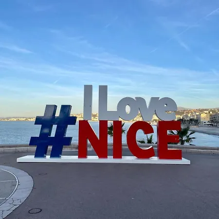 Perle De - 50 Metres De La Plage, Clim, Wifi Nicea