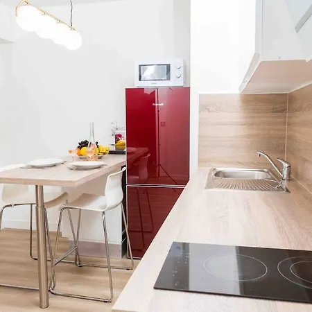 Perle De - 50 Metres De La Plage, Clim, Wifi * Nicea