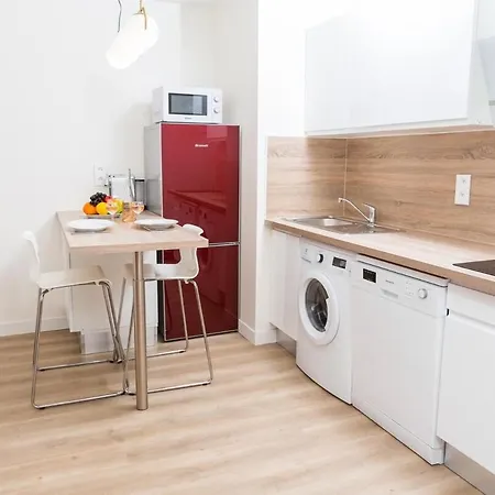 Perle De - 50 Metres De La Plage, Clim, Wifi Apartament Nicea